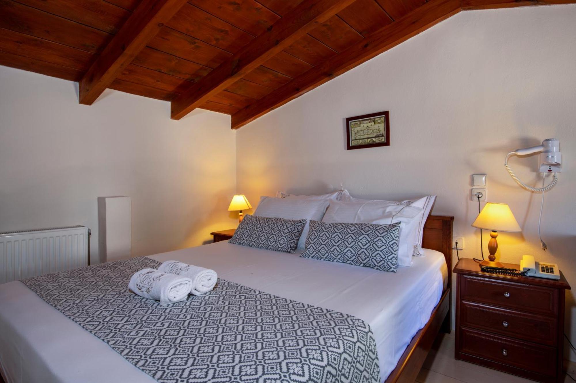 Stefanos Village Hotel Миртос Экстерьер фото