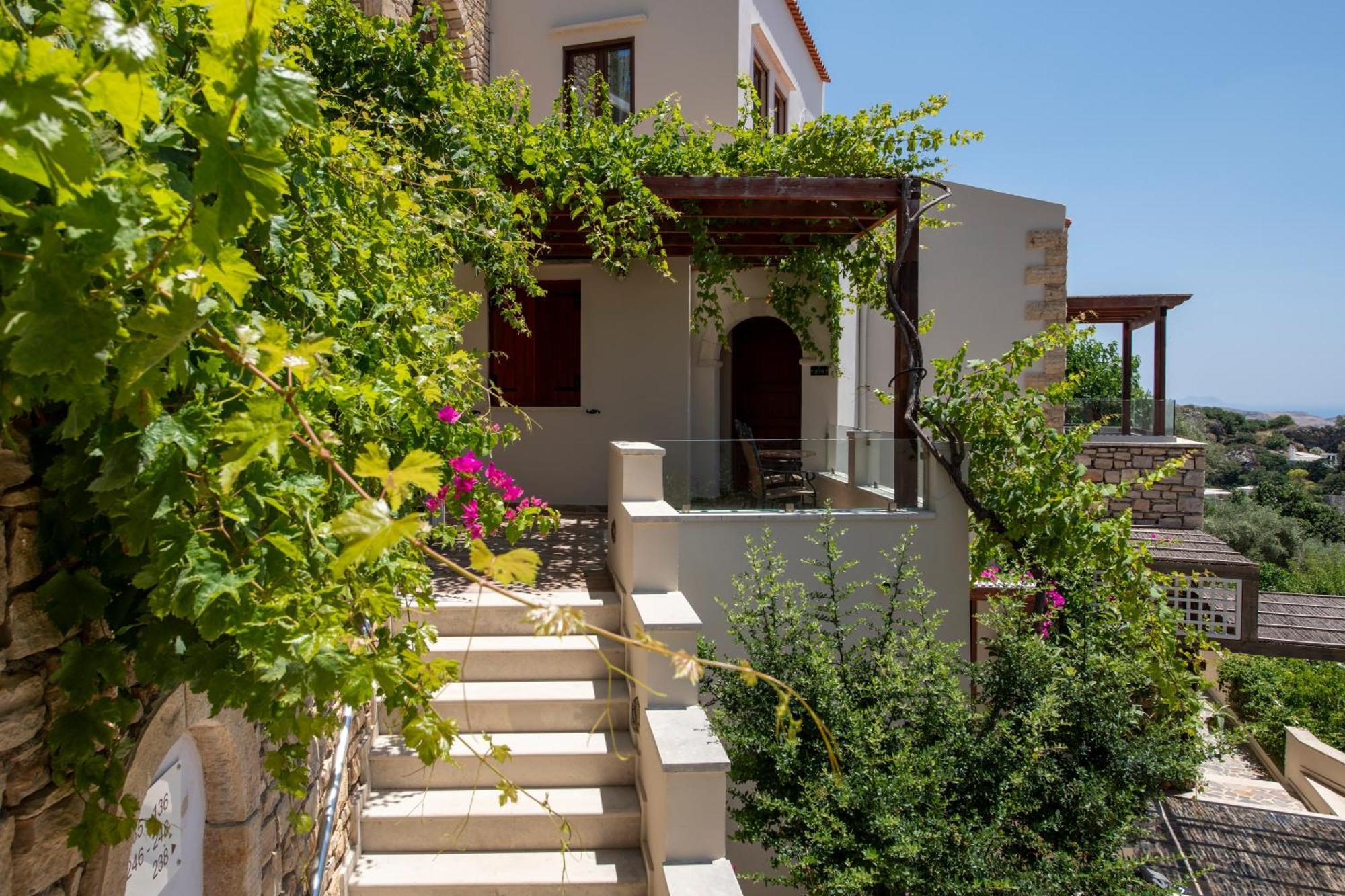 Stefanos Village Hotel Миртос Экстерьер фото